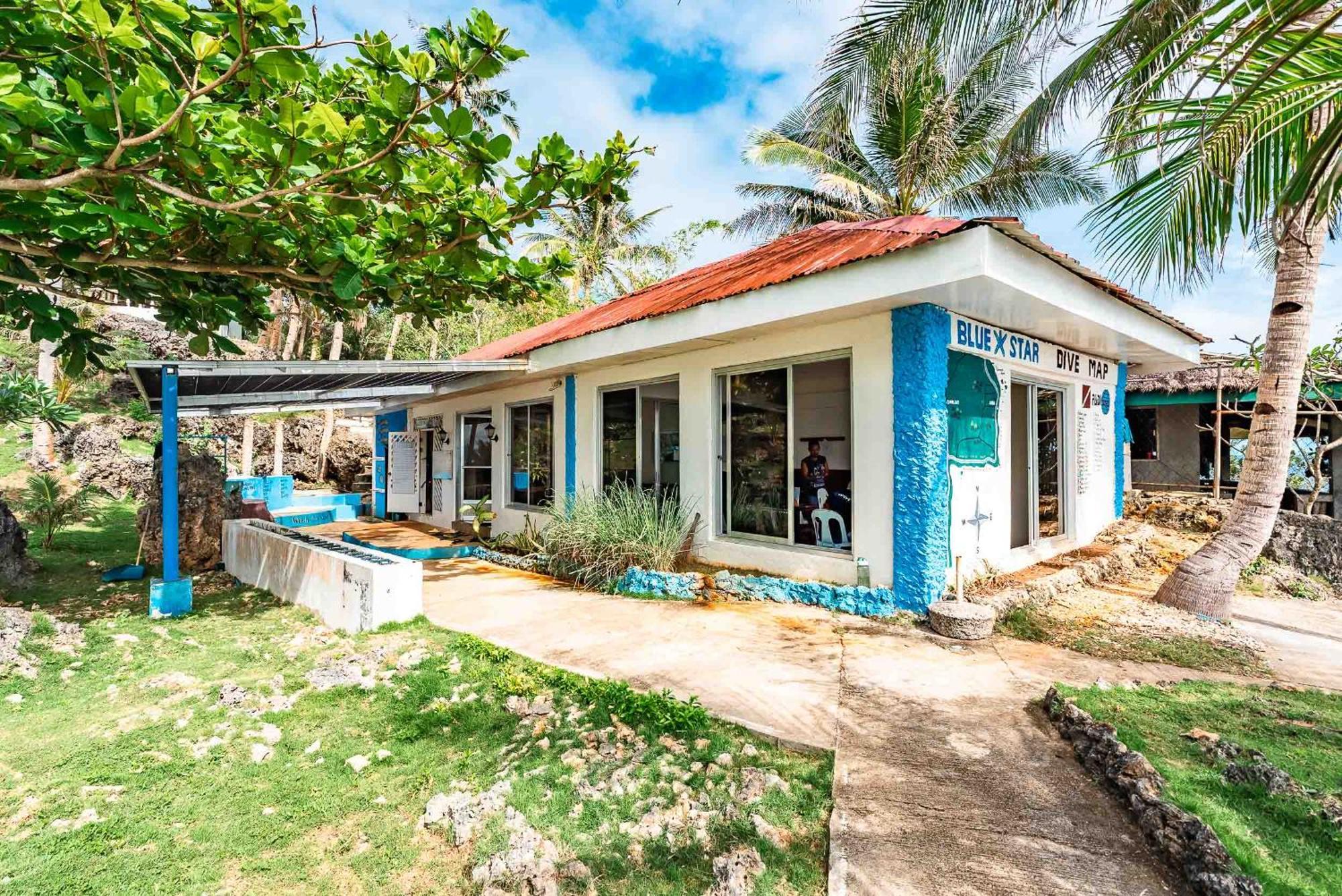 Blue Star Dive And Resort Anda  Eksteriør bilde